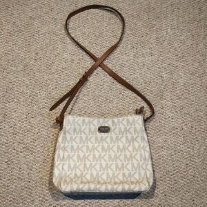 Michael Kors Messenger Bag Crossbody Shoulder Handbag Purse White Brown Tan